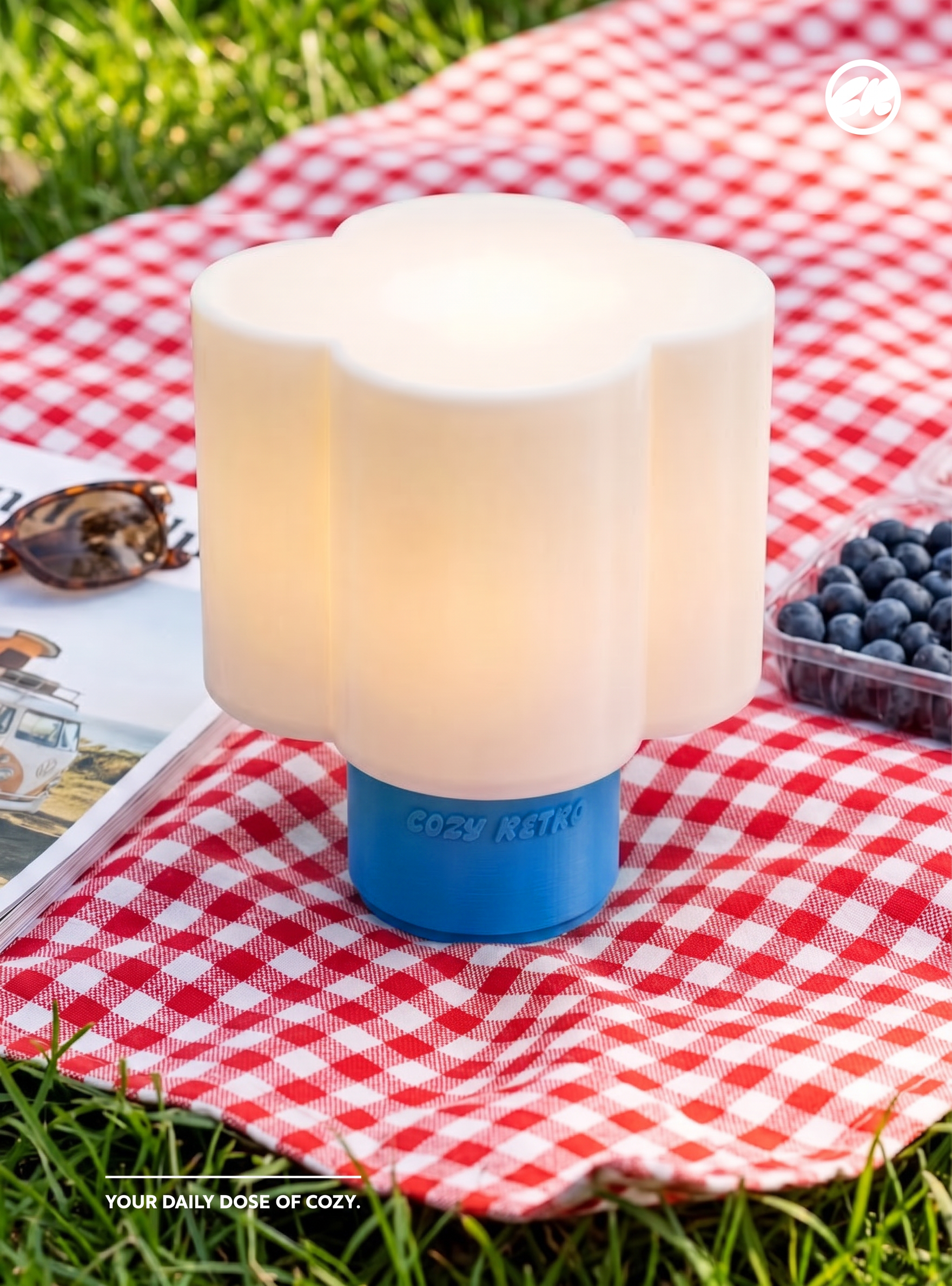 Cozy Retro Table Lamp - Blue