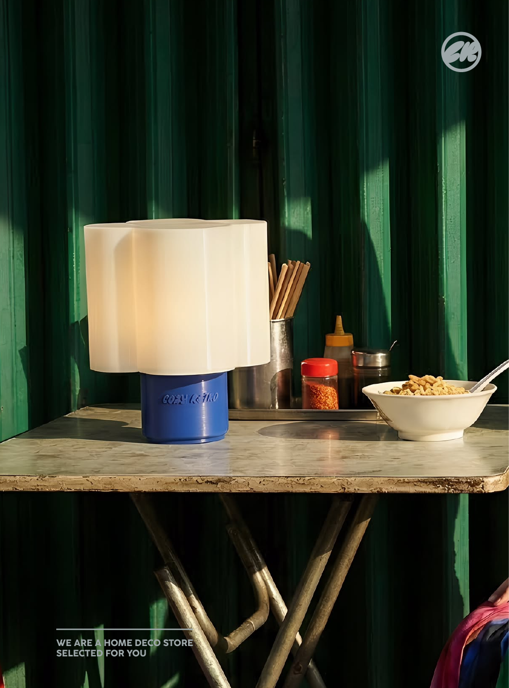 Cozy Retro Table Lamp - Blue