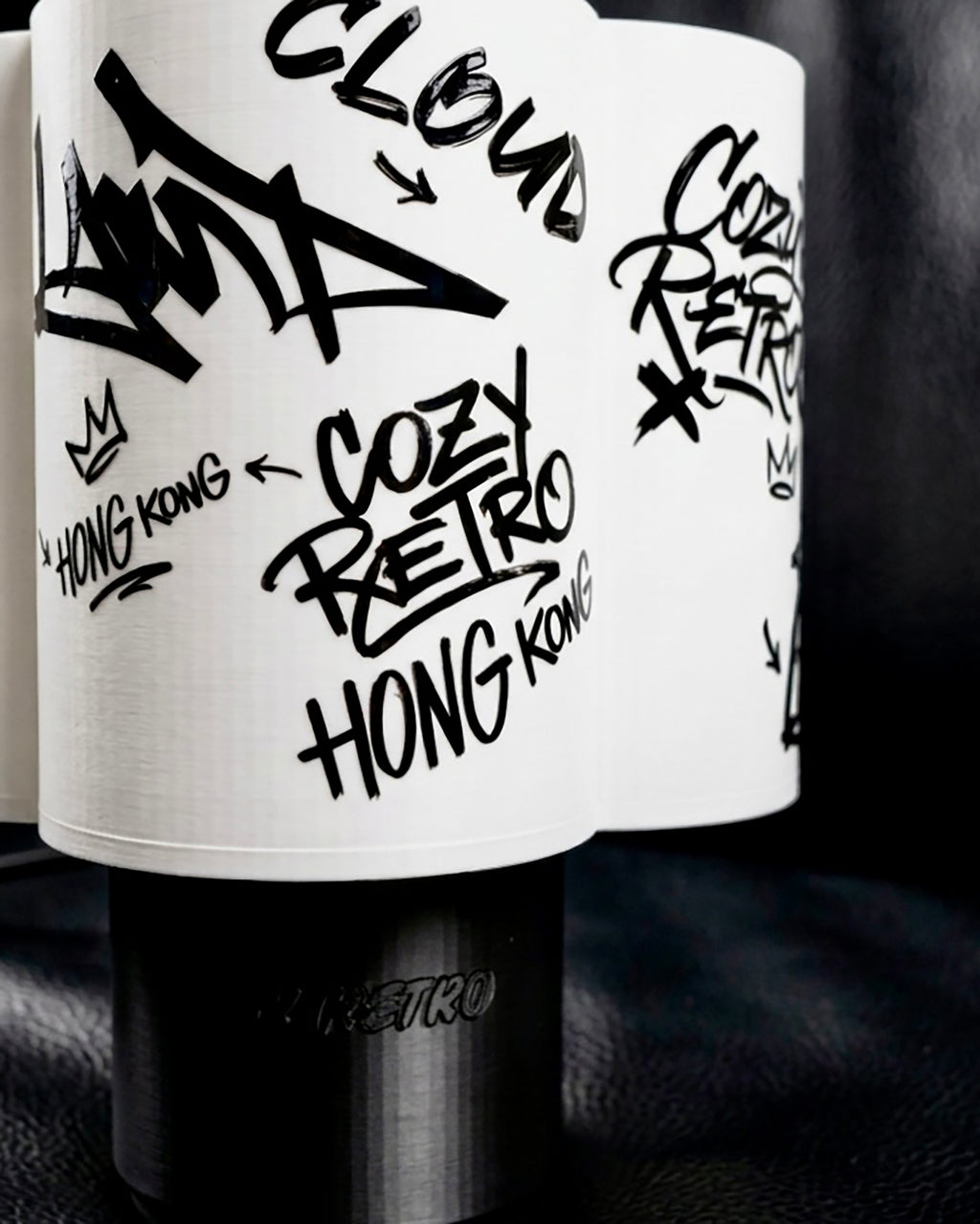 Cozy Retro Table Lamp - Graffiti in Black